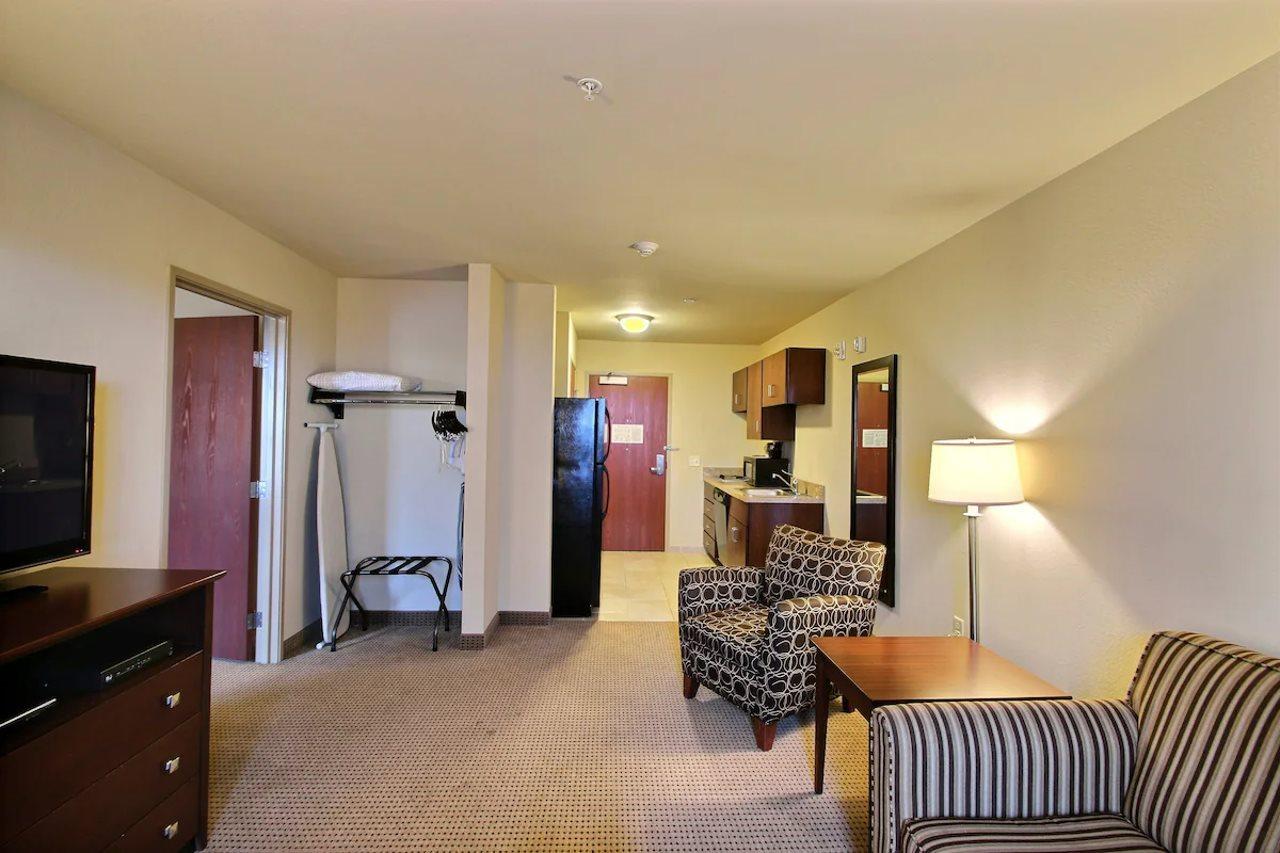 Americinn By Wyndham Oshkosh Exterior photo